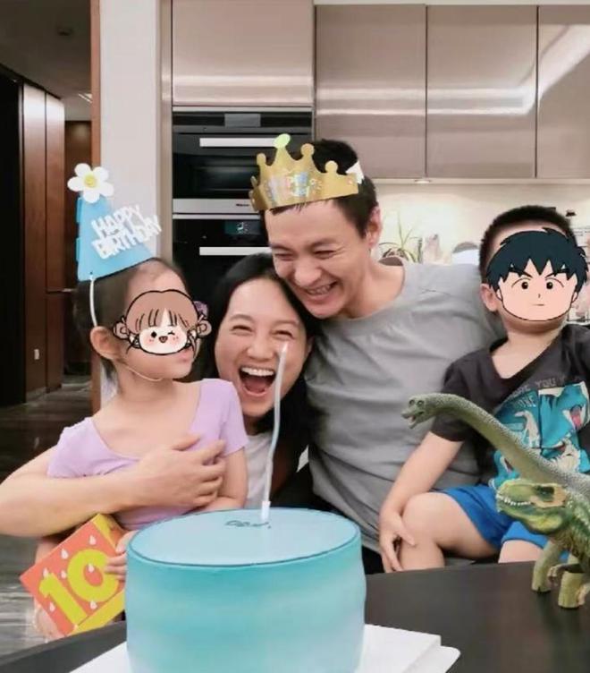 丹素颜肤色蜡黄引担忧女儿长相随奶奶不随爸麻将胡了试玩网站免费周一围妻女生图:朱(图8) 丹素颜肤色蜡黄引担忧女儿长相随奶奶不随爸麻将胡了试玩网站免费周一围妻女生图:朱(图8)